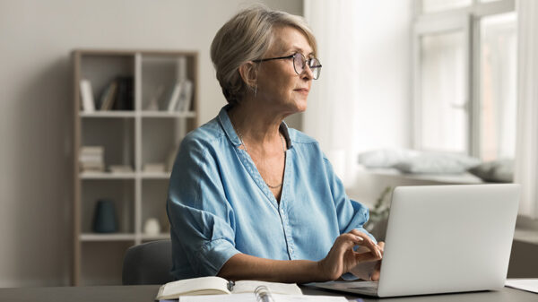 What is the waiting time for cataract surgery on the NHS? - Cataract Doctor